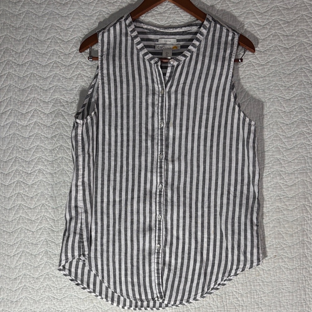 C&C California Black and White Striped Sleeveless Button-Down Shirt
